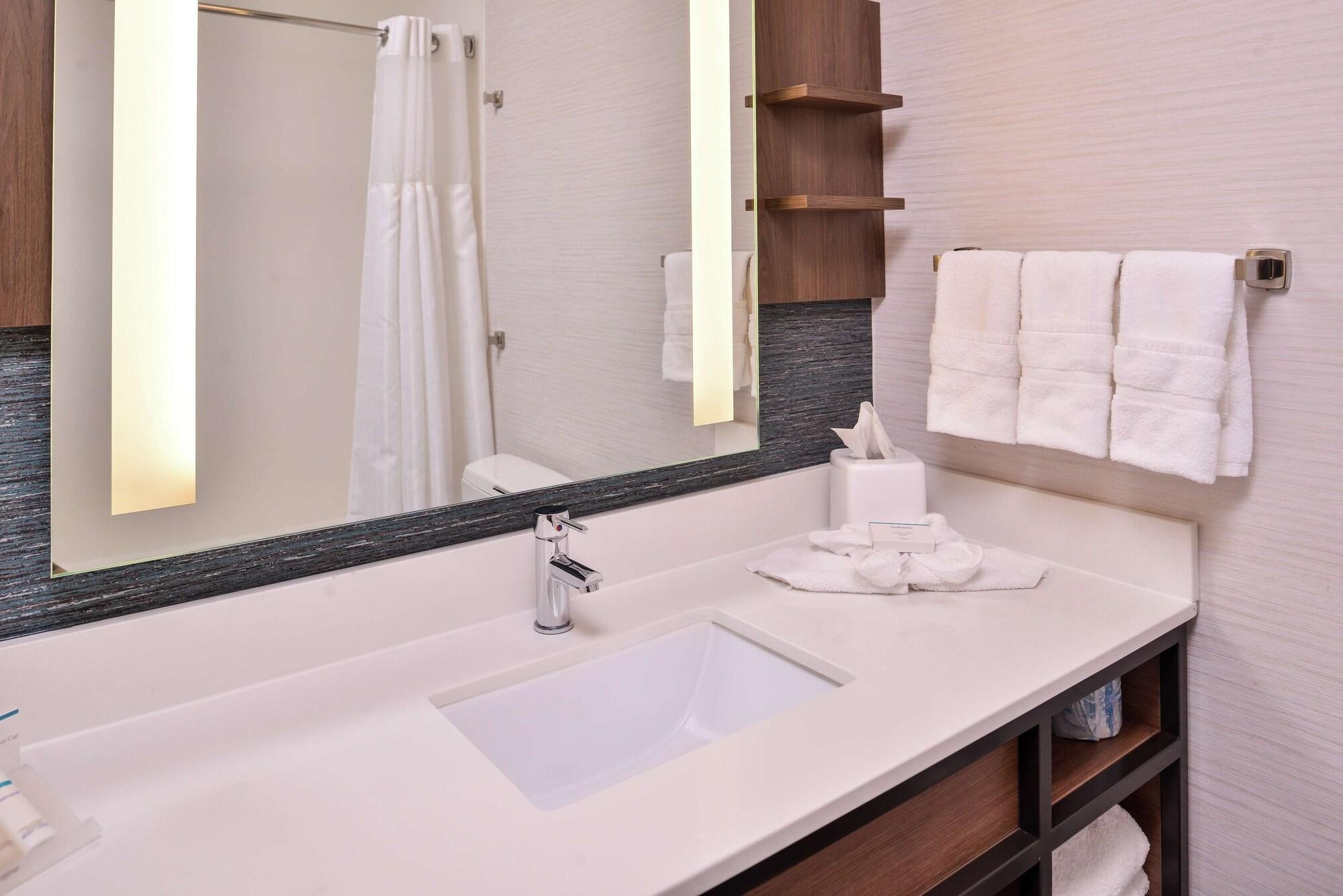 Hilton Garden Inn Salt Lake City Downtown Экстерьер фото